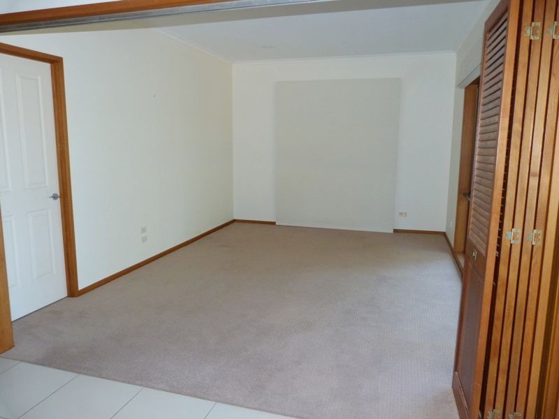 13 Goulding Close, Benalla VIC 3672