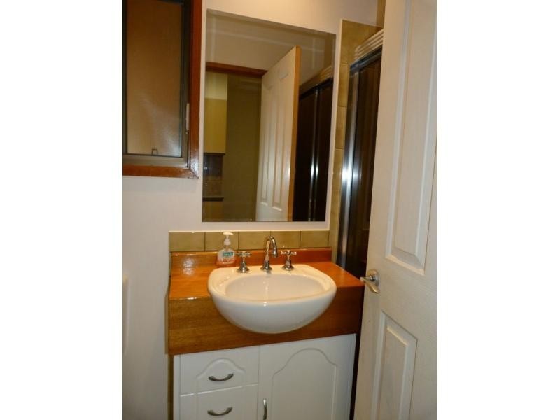 13 Goulding Close, Benalla VIC 3672