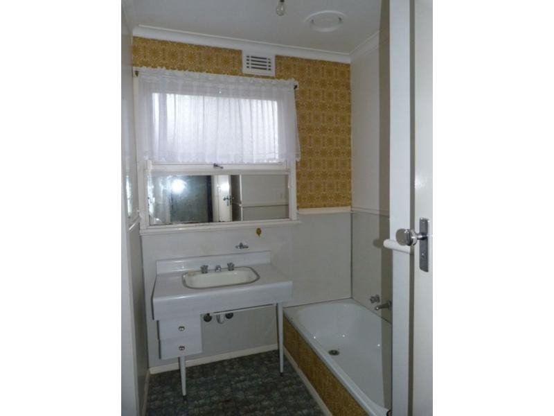 28 Roe Street, Benalla VIC 3672