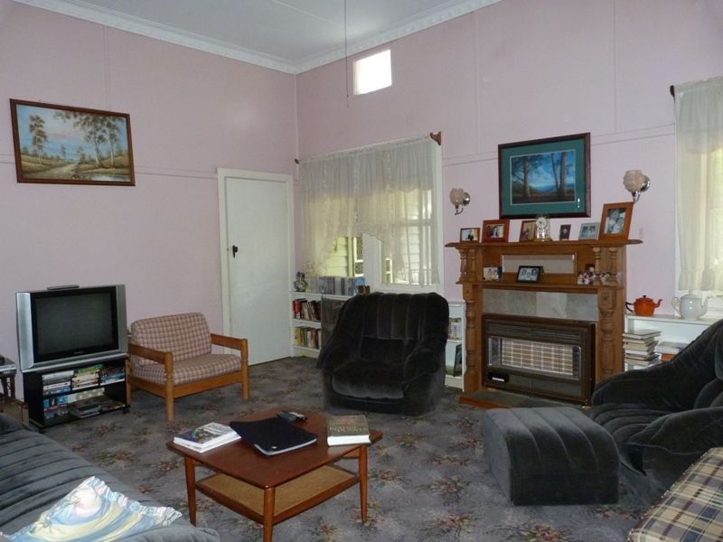 2 Hyacinth Street, Violet Town VIC 3669