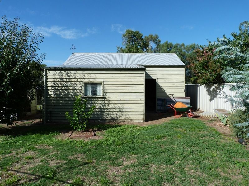 2 Hyacinth Street, Violet Town VIC 3669