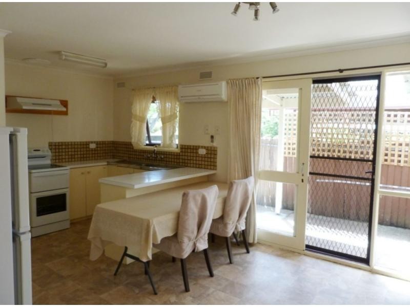 11 Oak Avenue, Benalla VIC 3672