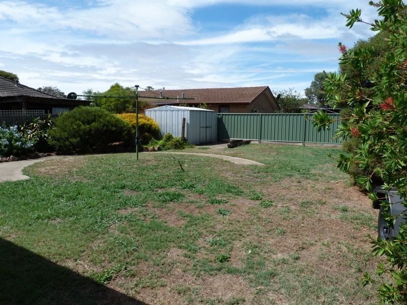 11 Oak Avenue, Benalla VIC 3672