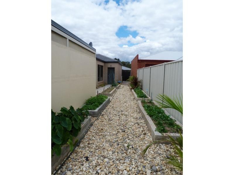 18 Ironbark Drive, Benalla VIC 3672