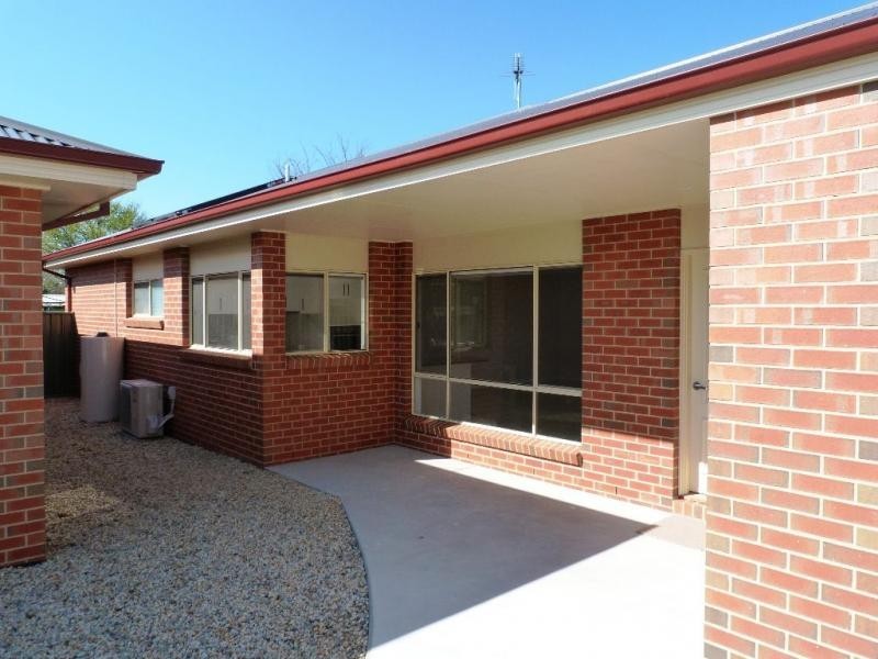 Unit 3/2 Meadows Avenue, Benalla VIC 3672