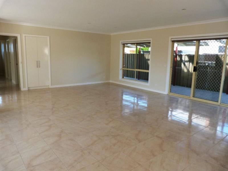 Unit 3/2 Meadows Avenue, Benalla VIC 3672
