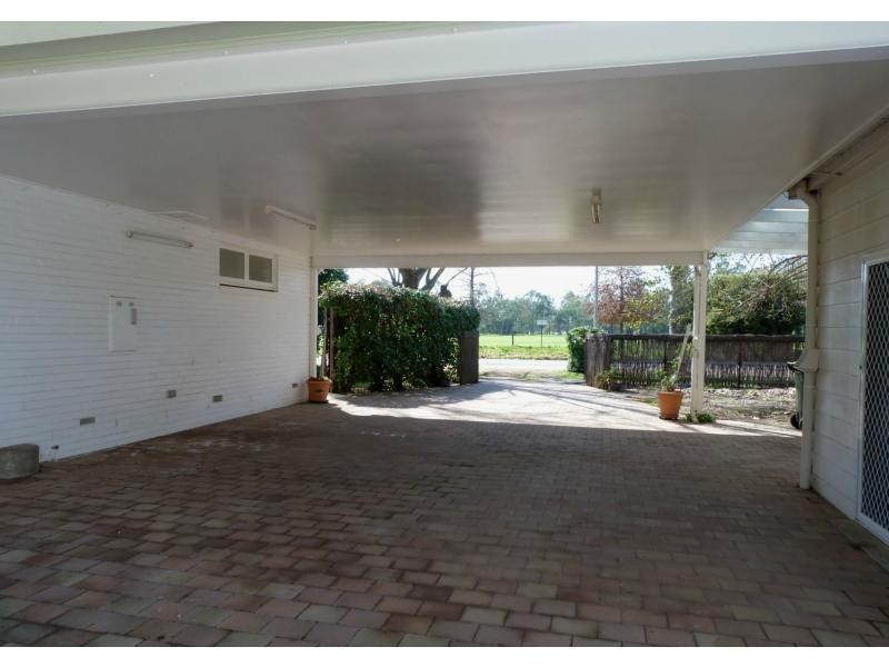 102 Arundel Street, Benalla VIC 3672