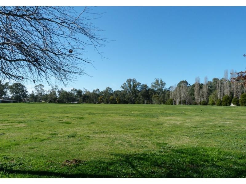 102 Arundel Street, Benalla VIC 3672