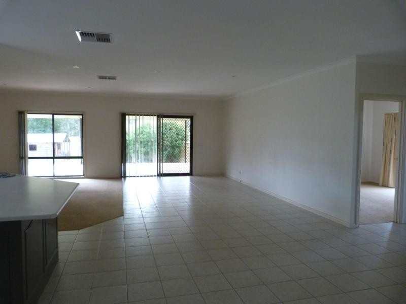 11 Robinson Court, Benalla VIC 3672