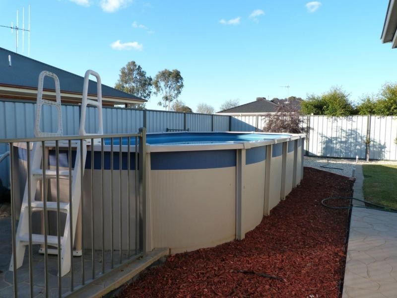 11 Monash Drive, Benalla VIC 3672