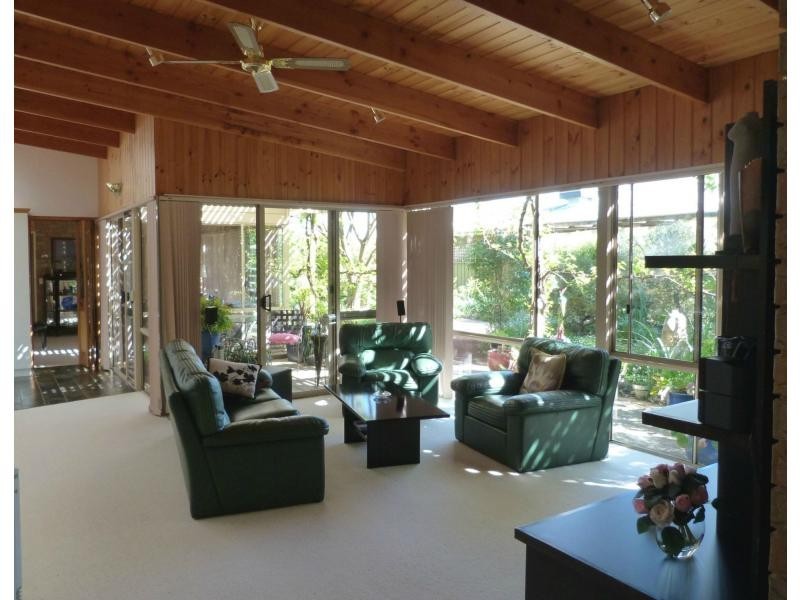 16 McConnan Street, Benalla VIC 3672