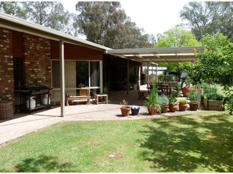 8 Noarana Drive, Benalla VIC 3672