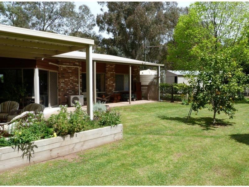 8 Noarana Drive, Benalla VIC 3672