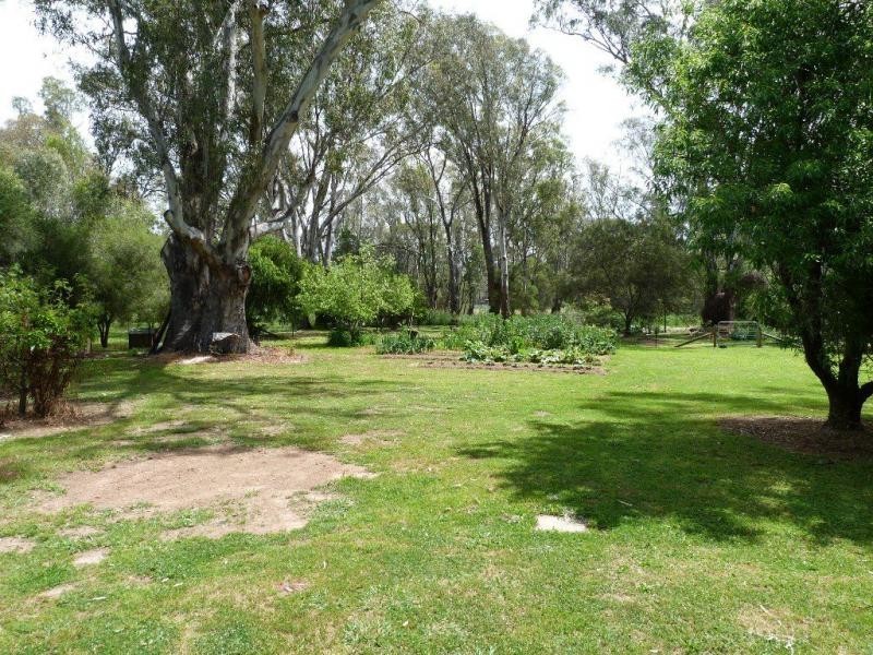 8 Noarana Drive, Benalla VIC 3672