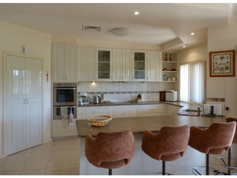 81 Willis Little Drive, Benalla VIC 3672