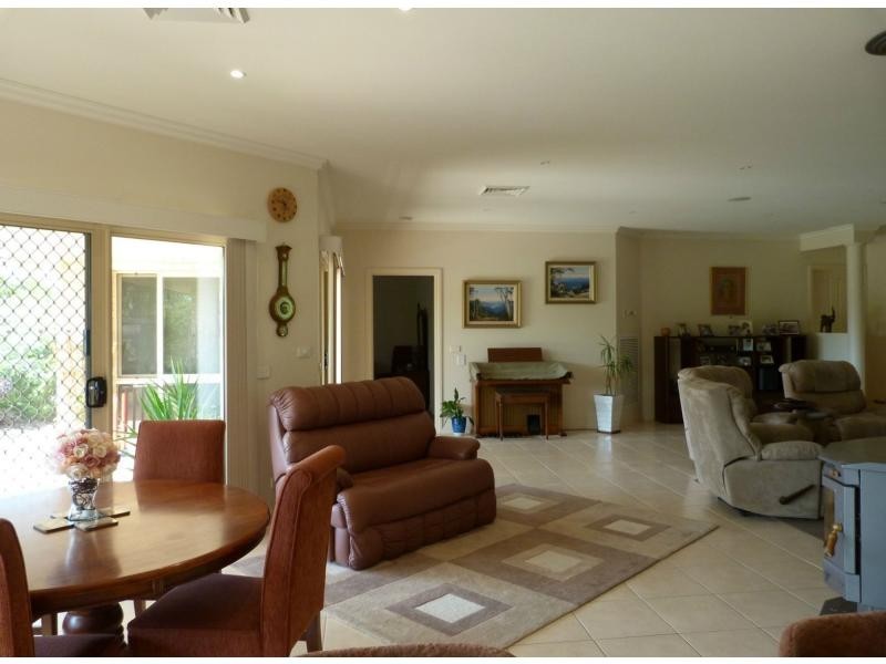 81 Willis Little Drive, Benalla VIC 3672