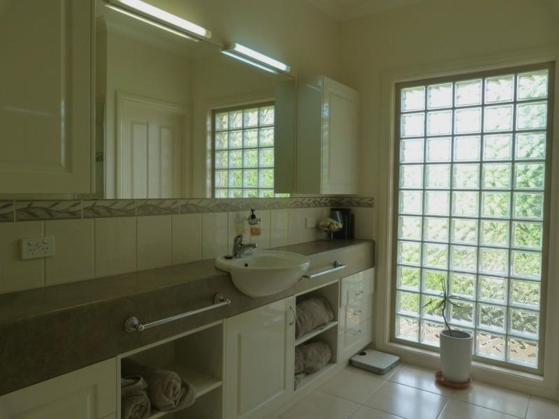 81 Willis Little Drive, Benalla VIC 3672