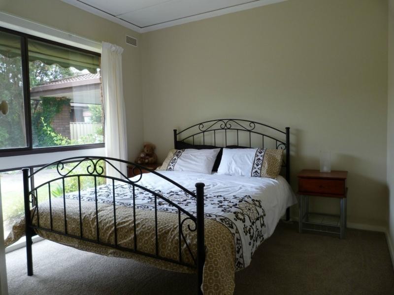 45 Monds Avenue, Benalla VIC 3672