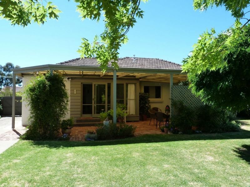 20 Dunn Street, Benalla VIC 3672