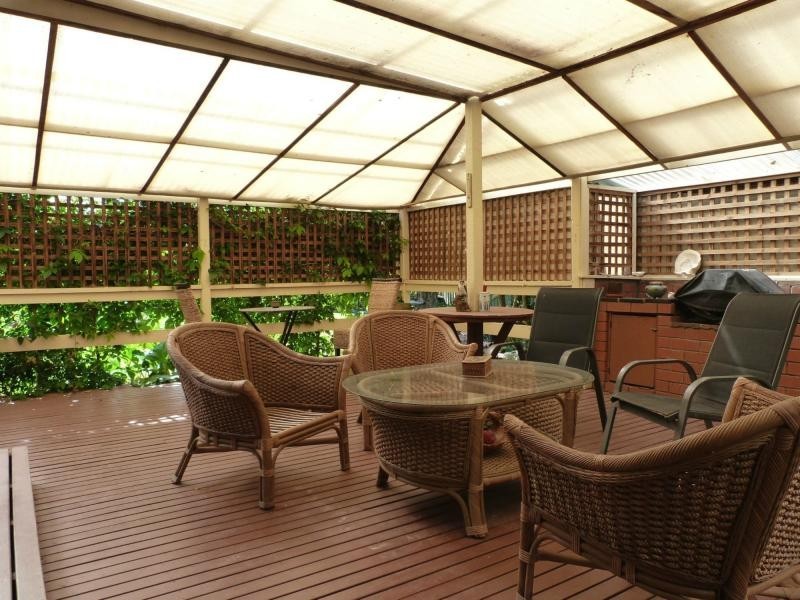 6 Neil Avenue, Benalla VIC 3672