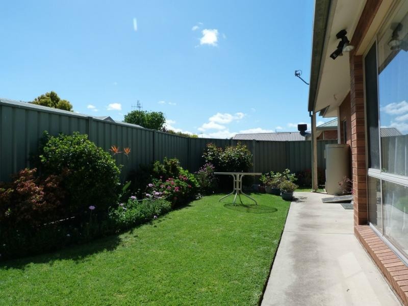 1/148 Waller Street, Benalla VIC 3672