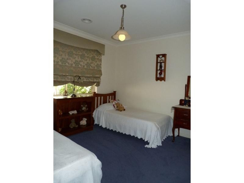 19 Olivers Road, Benalla VIC 3672