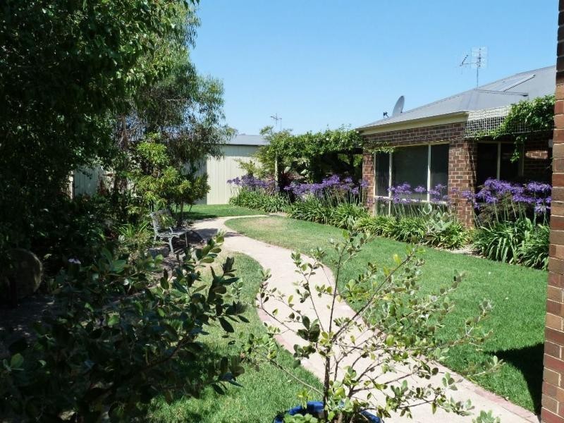 19 Olivers Road, Benalla VIC 3672