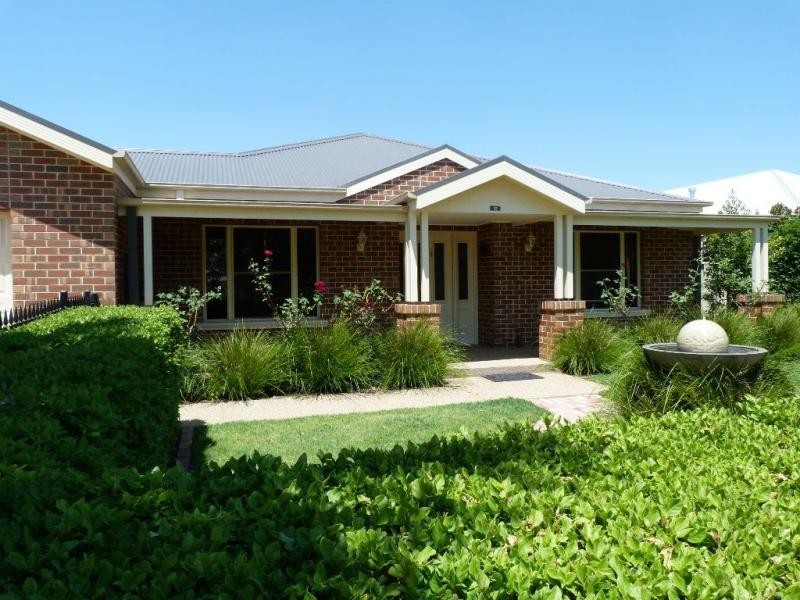 19 Olivers Road, Benalla VIC 3672