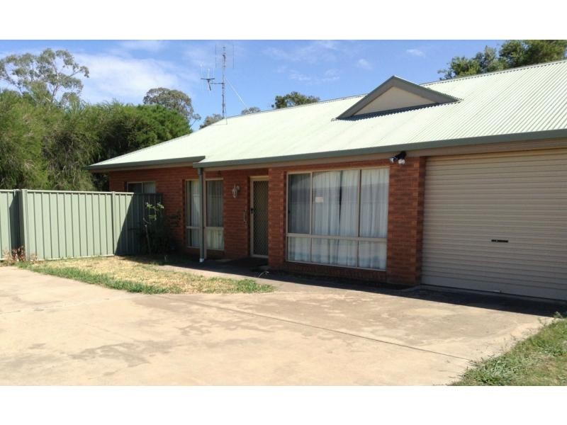 2/148 Waller Street, Benalla VIC 3672