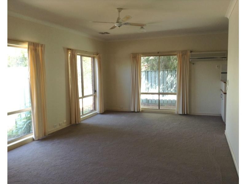 2/148 Waller Street, Benalla VIC 3672