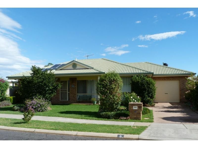 8 River Gum Avenue, Benalla VIC 3672