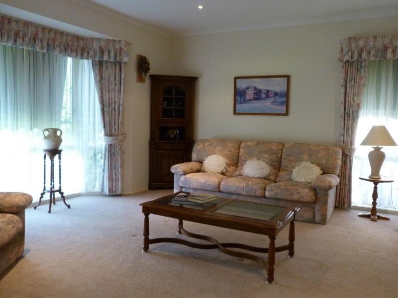 8 River Gum Avenue, Benalla VIC 3672