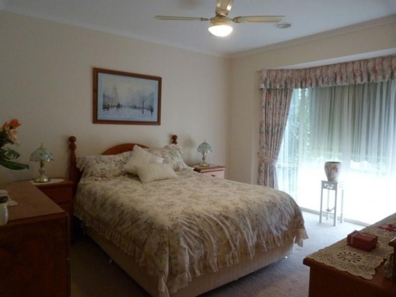 8 River Gum Avenue, Benalla VIC 3672