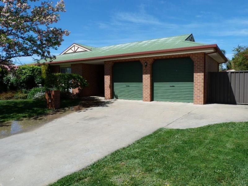 3 Regency Court, Benalla VIC 3672