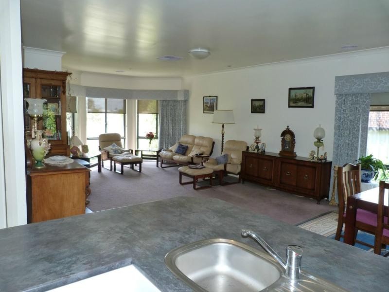 30 Kilfeera Road, Benalla VIC 3672