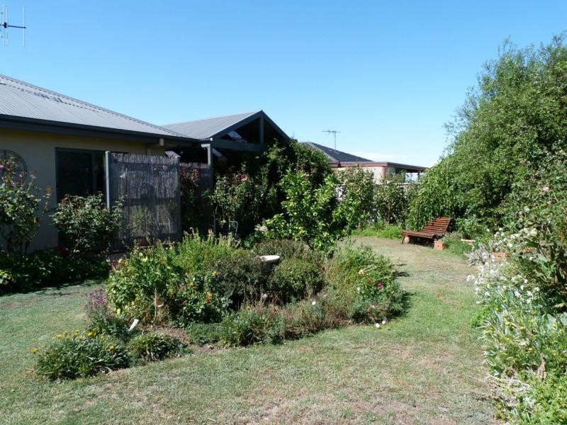 30 Kilfeera Road, Benalla VIC 3672