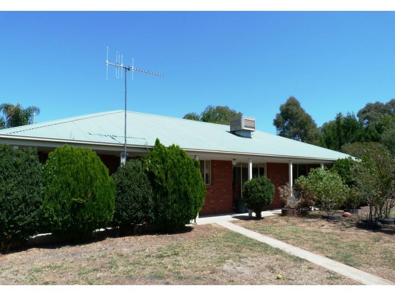 74 Willis Little Drive, Benalla VIC 3672