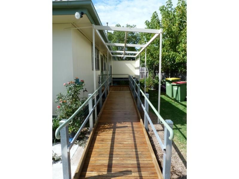 2 Ross Court, Benalla VIC 3672