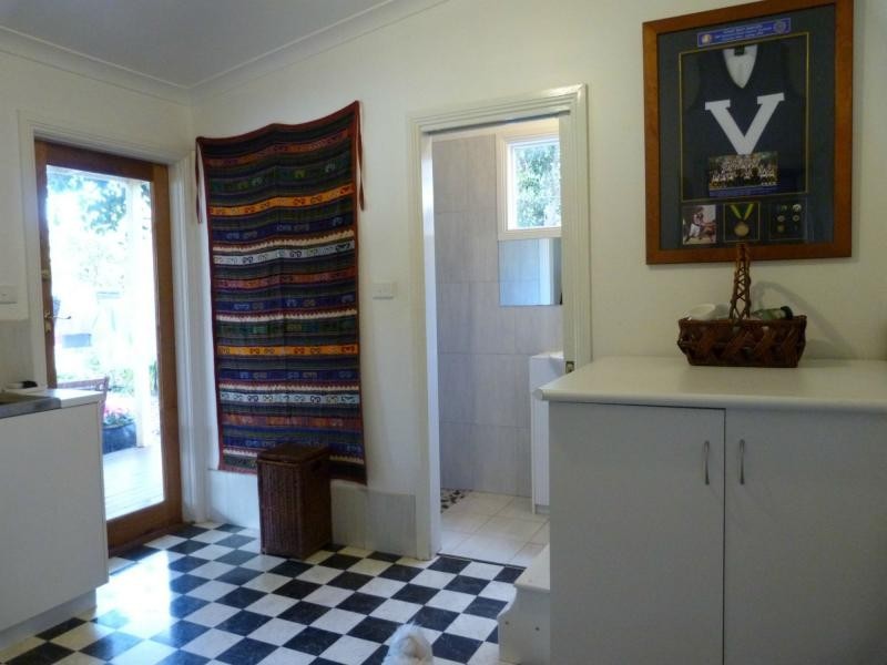 27 Barkly Street, Benalla VIC 3672