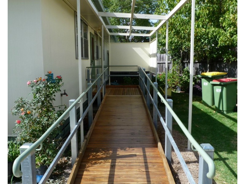 2 Ross Court, Benalla VIC 3672