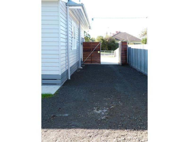 10 Tomkins Parade, Benalla VIC 3672