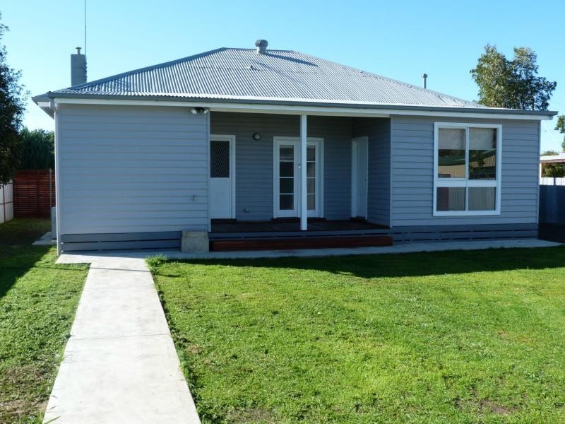 10 Tomkins Parade, Benalla VIC 3672