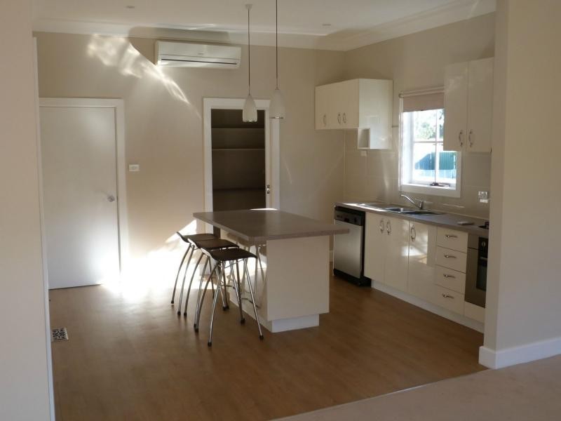 10 Tomkins Parade, Benalla VIC 3672