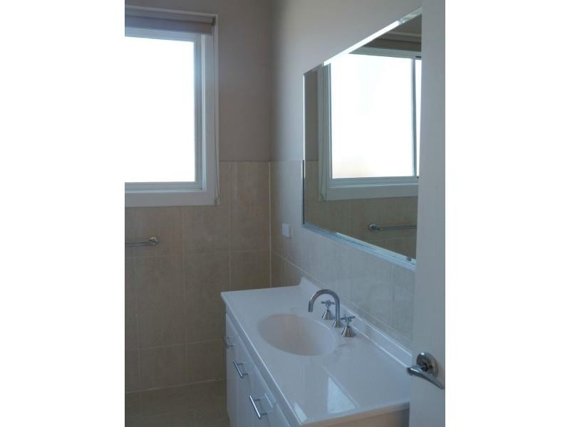 10 Tomkins Parade, Benalla VIC 3672