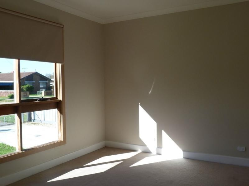 10 Tomkins Parade, Benalla VIC 3672