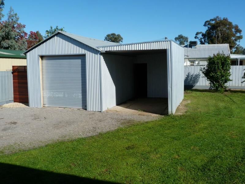 10 Tomkins Parade, Benalla VIC 3672