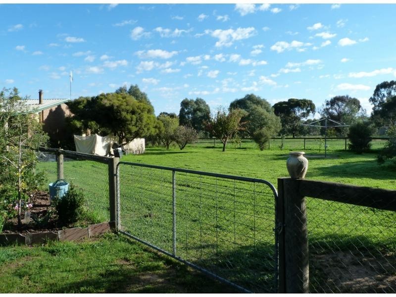 12 Kirkland Drive, Benalla VIC 3672