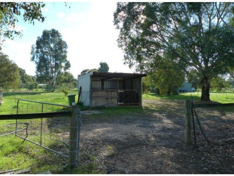 12 Kirkland Drive, Benalla VIC 3672