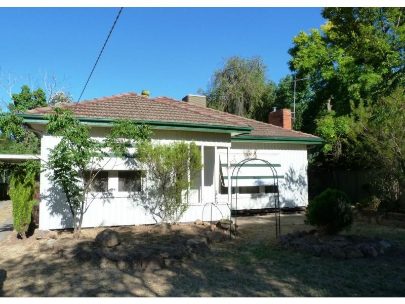 14 Dunlop Place, Benalla VIC 3672