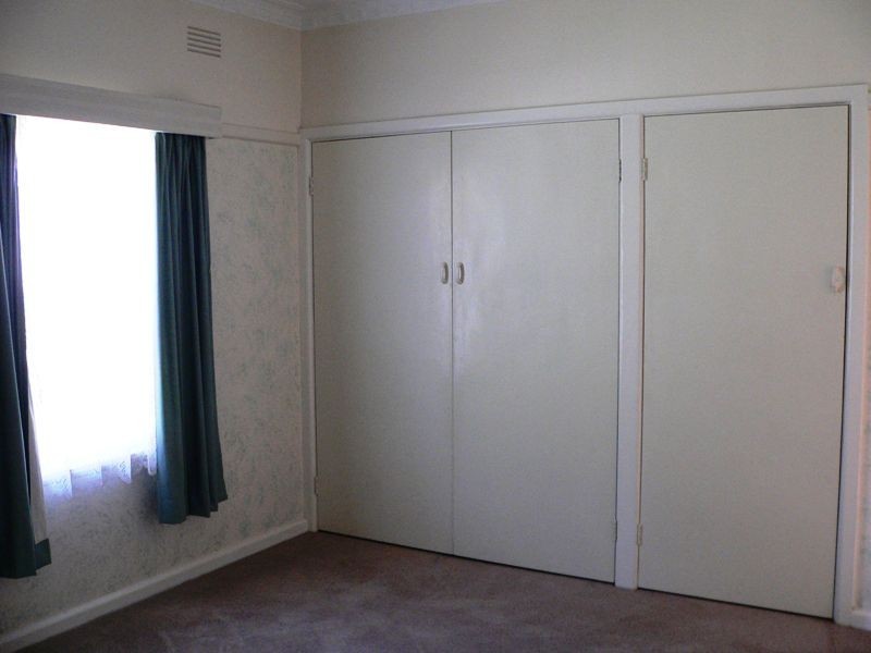 14 Dunlop Place, Benalla VIC 3672